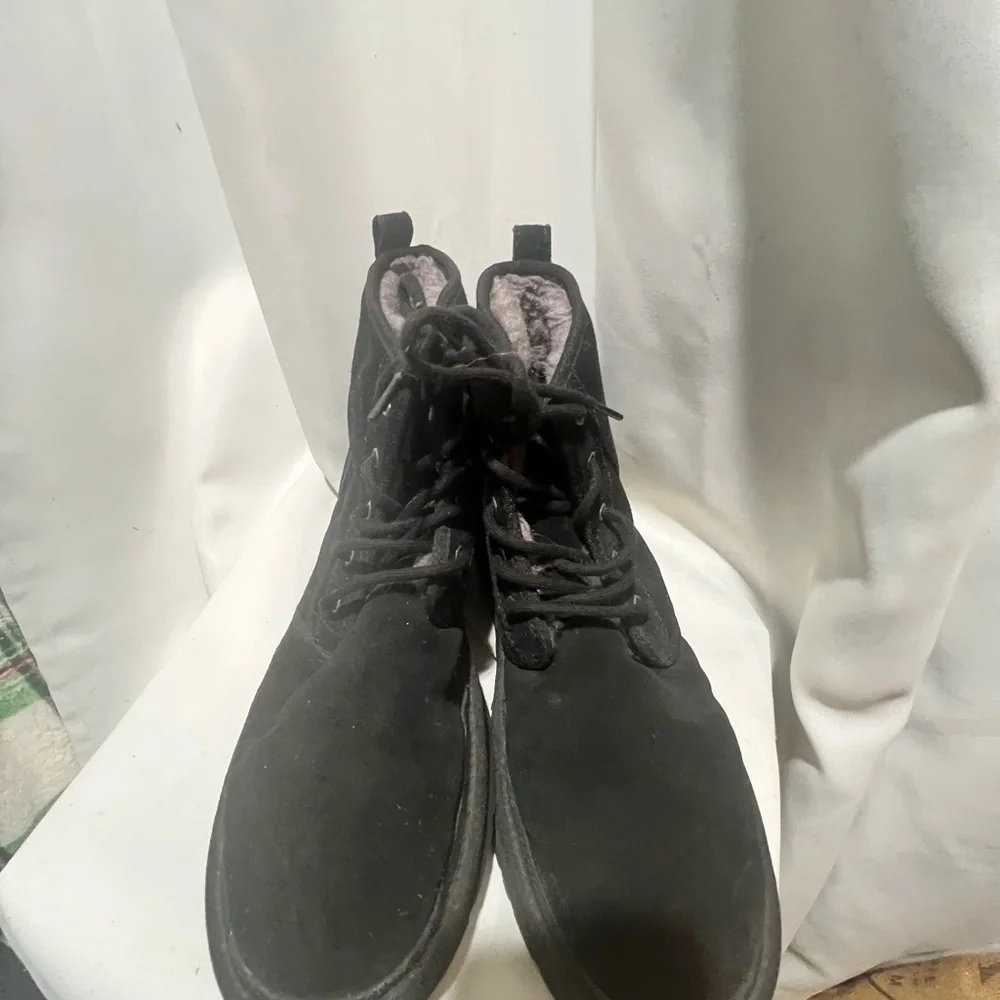 UGG Harkley Black Suede Sheepskin Winter Warm Chukka  Boots Shoes Size 11 Men’s